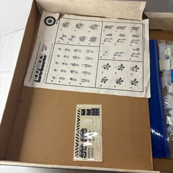 1981 Entex Loc Blocs Space Station Set No.1079 Instructions,Stickers, 408 Pieces - Picture 8 of 9